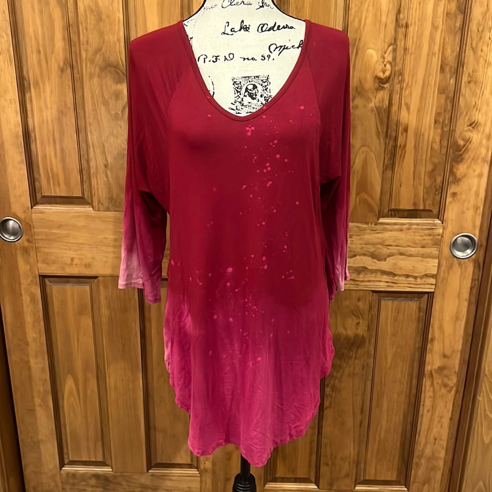 L&B long sleeve tie dye Vneck tunic